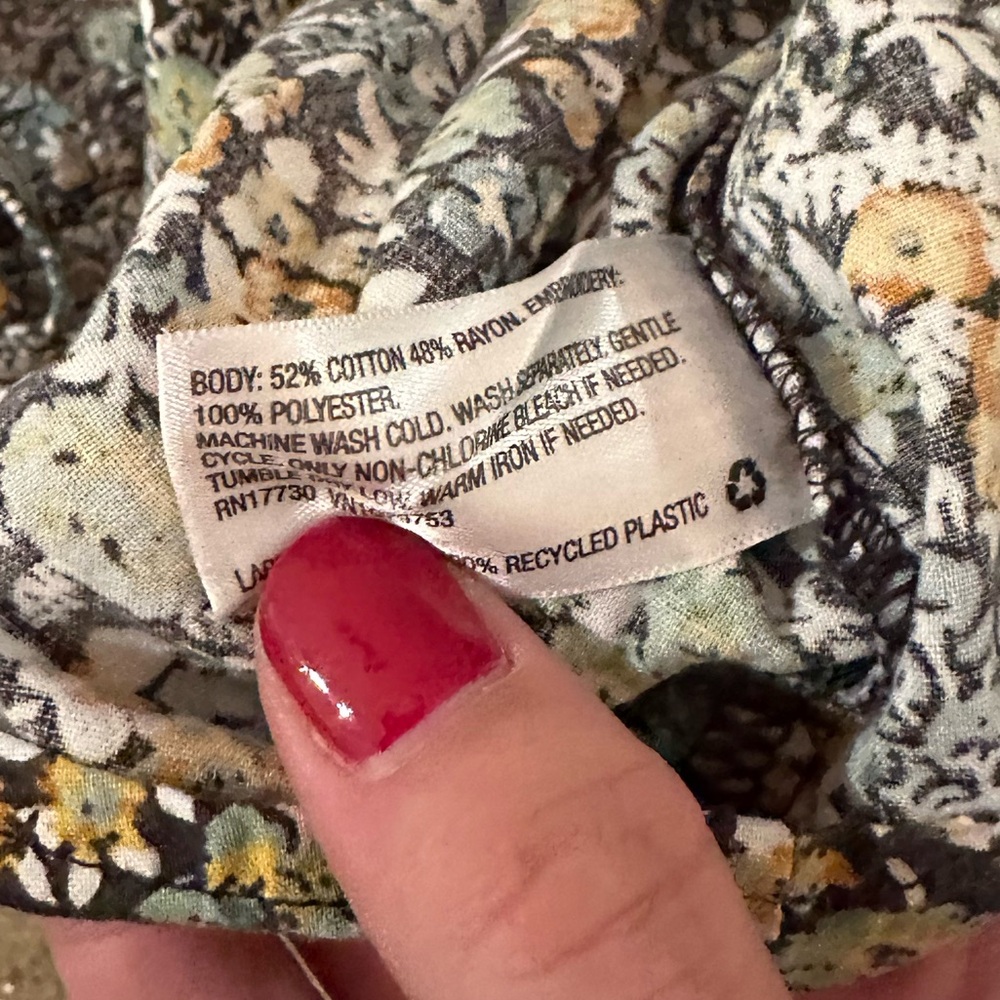 Universal Thread Floral Button Down Embroidered P… - image 6